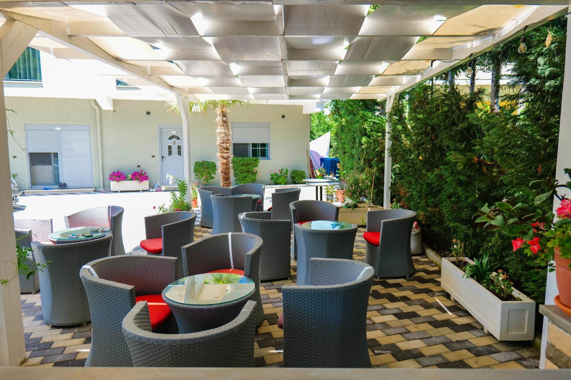 Hotel Celaj Vlorë Exterior foto